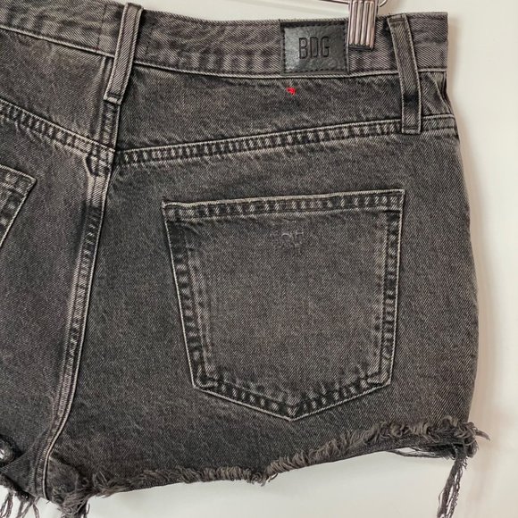BDG Urban Outfitters Womens 30 Girlfriend High Rise Denim Shorts Faded Black - Picture 6 of 12